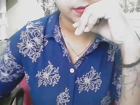 LovingPihu online show from June 14, 2026, 5:42 am