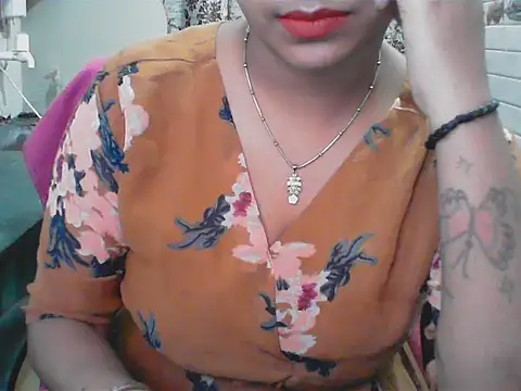 LovingPihu online show from June 15, 2026, 5:20 am