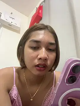 Snapshot of SweetCumFrancine chatting on May 9, 2026, 2:00 pm SweetCumFrancine online show from May 9, 2026, 2:00 pm