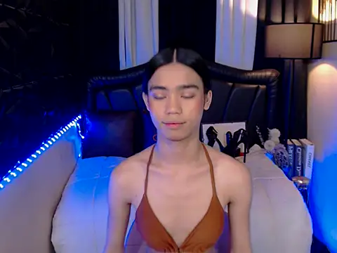 Snapshot of VerSexTs chatting on October 13, 2025, 11:27 pm VerSexTs online show from October 13, 2025, 11:27 pm