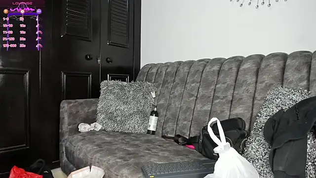 Keyla Milf online show from September 20, 2025, 2:56 am