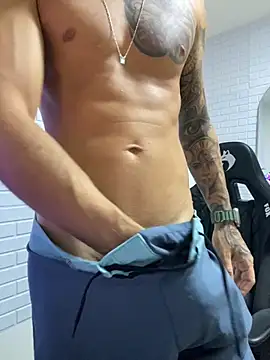 Felipeputo online show from September 12, 2025, 2:17 pm