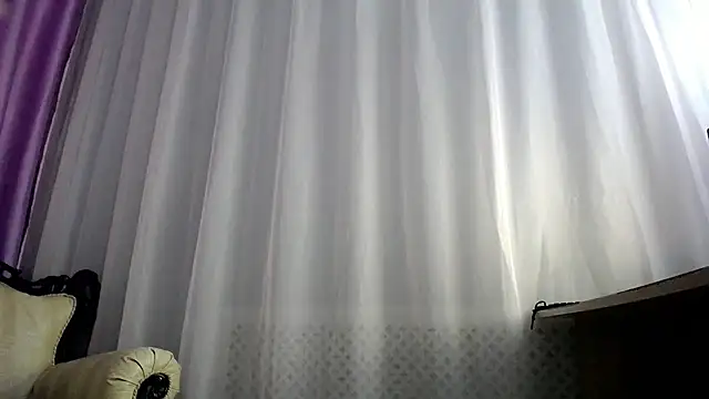 queen a n i online show from December 25, 2024, 2:23 pm