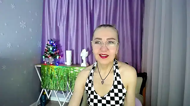 queen a n i online show from January 11, 2025, 7:06 am