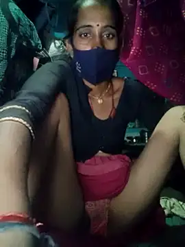 Snapshot of Mohni_Das chatting on October 13, 2025, 8:20 pm Mohni Das online show from October 13, 2025, 8:20 pm