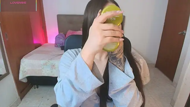 Miley Baker online show from March 26, 2026, 2:11 pm