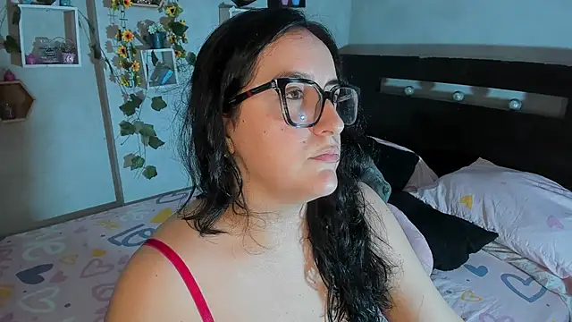 Snapshot of Cherry_jhoana chatting on December 16, 2024, 12:48 am Cherry jhoana online show from December 16, 2024, 12:48 am