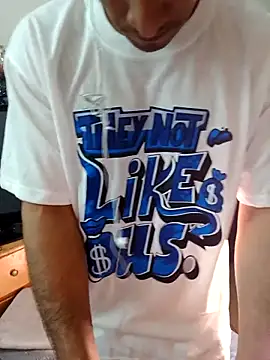 Torresmor online show from March 27, 2026, 3:34 am