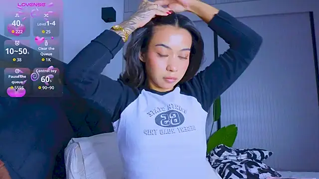 Snapshot of Mia_Tin chatting on September 17, 2025, 2:41 pm Mia Tin online show from September 17, 2025, 2:41 pm