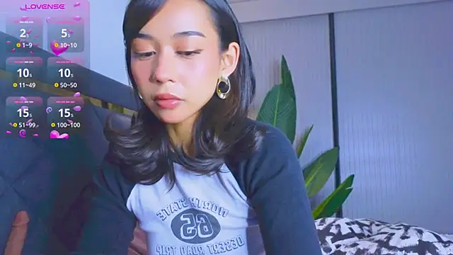 Snapshot of Mia_Tin chatting on October 23, 2025, 4:06 pm Mia Tin online show from October 23, 2025, 4:06 pm