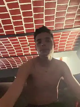 Snapshot of brianor89 chatting on September 27, 2025, 10:04 pm brianor89 online show from September 27, 2025, 10:04 pm