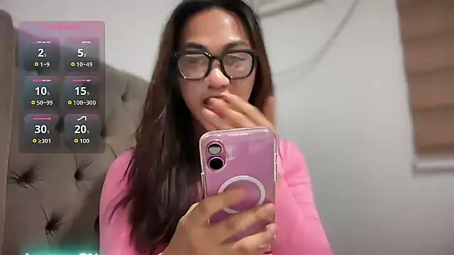 Snapshot of Local_Hoelyx chatting on March 24, 2026, 6:13 pm Local Hoelyx online show from March 24, 2026, 6:13 pm