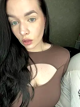 Snapshot of HellMoor chatting on September 18, 2025, 2:30 pm HellMoor online show from September 18, 2025, 2:30 pm