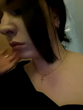 Snapshot of HellMoor chatting on October 11, 2025, 5:33 pm HellMoor online show from October 11, 2025, 5:33 pm