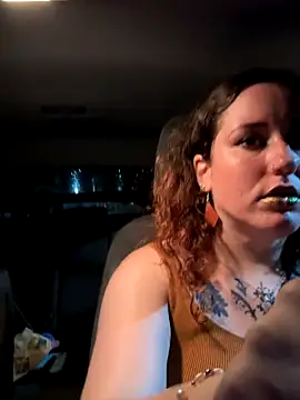 Snapshot of poppergirl69 chatting on October 4, 2025, 8:34 am poppergirl69 online show from October 4, 2025, 8:34 am