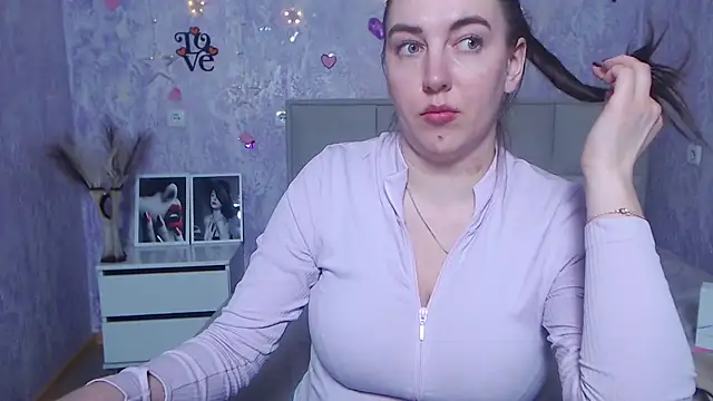 Snapshot of KaleyReed chatting on February 14, 2025, 3:36 pm KaleyReed online show from February 14, 2025, 3:36 pm