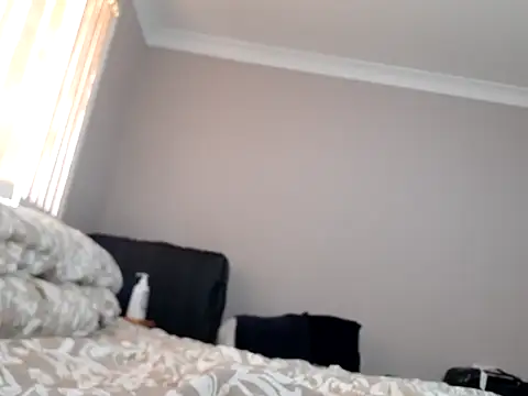 Snapshot of AmateurGuy23 chatting on February 12, 2025, 1:30 am AmateurGuy23 online show from February 12, 2025, 1:30 am