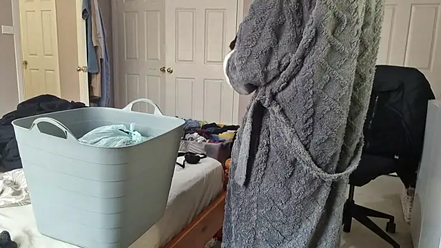 Snapshot of AmateurGuy23 chatting on September 16, 2025, 2:34 am AmateurGuy23 online show from September 16, 2025, 2:34 am