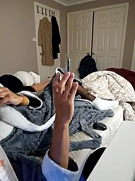 Snapshot of AmateurGuy23 chatting on October 5, 2025, 6:39 pm AmateurGuy23 online show from October 5, 2025, 6:39 pm