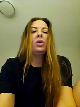 Snapshot of RebeccaXO_ chatting on January 18, 2025, 3:53 am RebeccaXO online show from January 18, 2025, 3:53 am