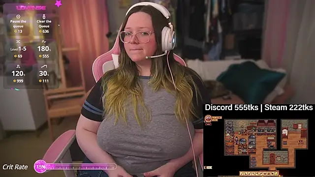 Geeky Kitten online show from January 14, 2025, 4:04 am