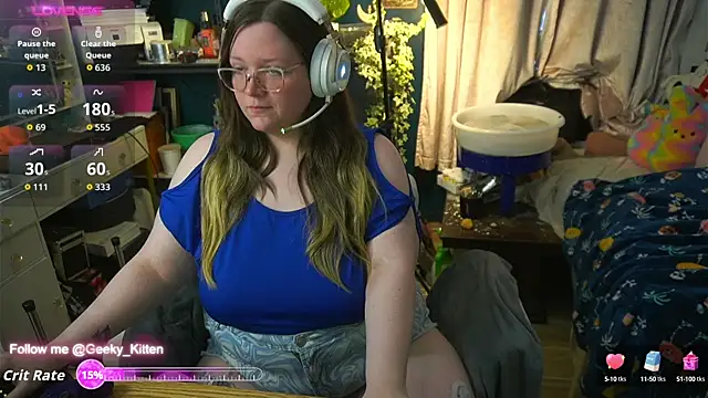 Snapshot of Geeky_Kitten chatting on September 12, 2025, 1:22 pm Geeky Kitten online show from September 12, 2025, 1:22 pm