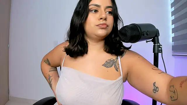 Snapshot of susy_angel chatting on April 13, 2026, 9:53 pm susy angel online show from April 13, 2026, 9:53 pm