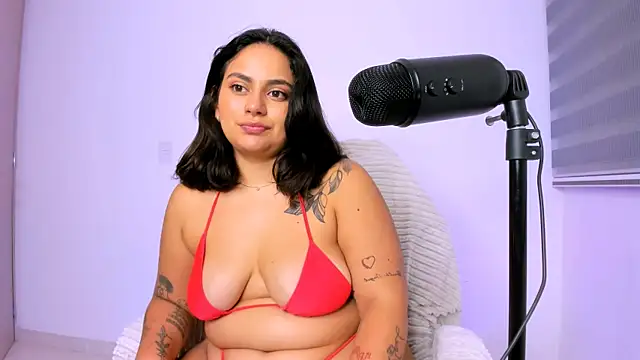 Snapshot of susy_angel chatting on April 21, 2026, 2:51 am susy angel online show from April 21, 2026, 2:51 am