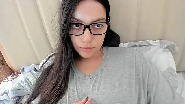 roniewester online show from November 10, 2025, 3:22 pm