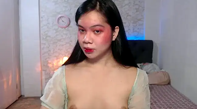 Hebefemme online show from December 10, 2024, 7:54 pm