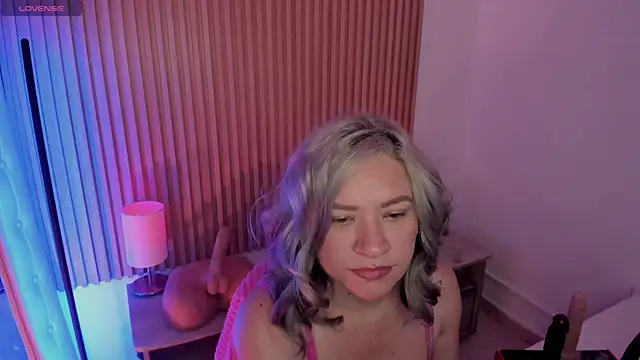 MarianL0ve online show from January 14, 2025, 10:48 am