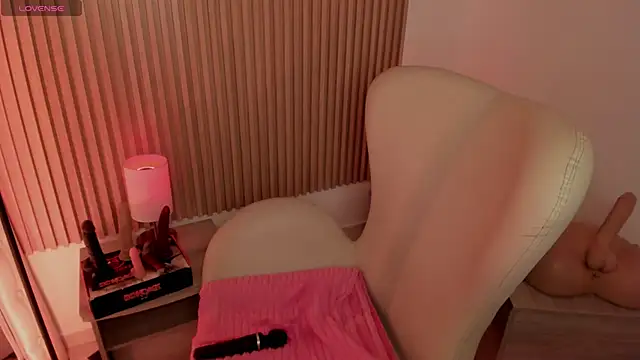 MarianL0ve online show from January 25, 2025, 1:41 pm