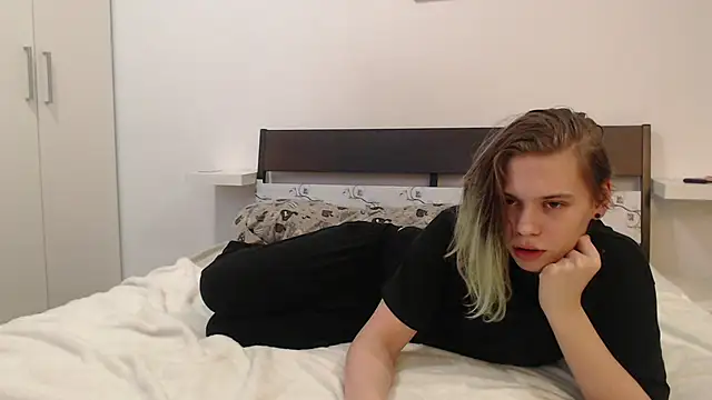 Snapshot of BlakeGumball chatting on March 9, 2025, 10:08 pm BlakeGumball online show from March 9, 2025, 10:08 pm