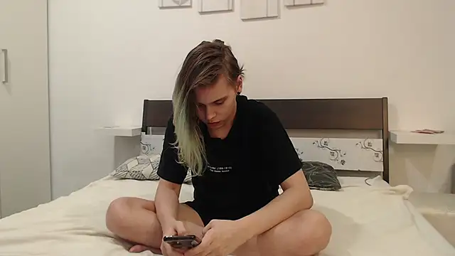 Snapshot of BlakeGumball chatting on March 15, 2025, 11:39 pm BlakeGumball online show from March 15, 2025, 11:39 pm