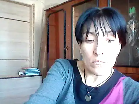 SunnyAmorre online show from March 10, 2025, 9:10 am
