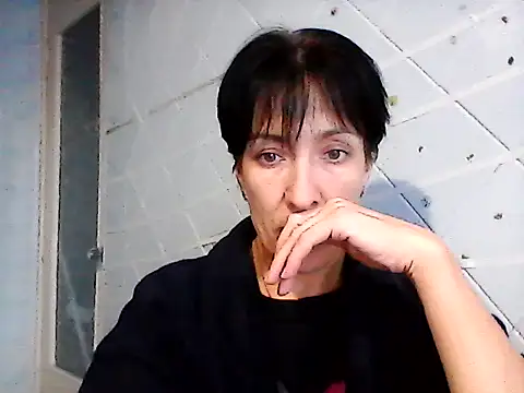 SunnyAmorre online show from September 17, 2025, 12:07 pm