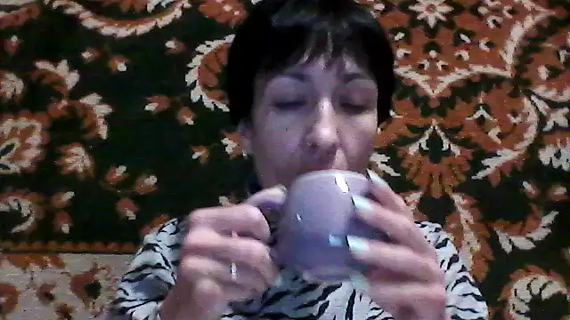 SunnyAmorre online show from April 29, 2026, 7:20 pm