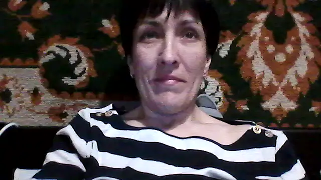 SunnyAmorre online show from May 1, 2026, 7:07 pm