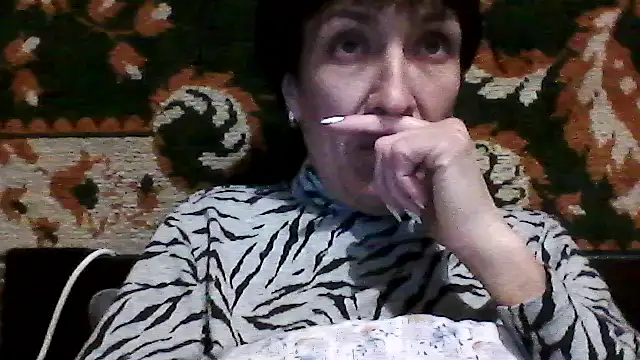 SunnyAmorre online show from May 3, 2026, 8:26 pm