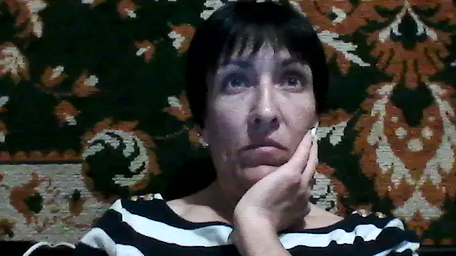 SunnyAmorre online show from May 5, 2026, 8:06 pm