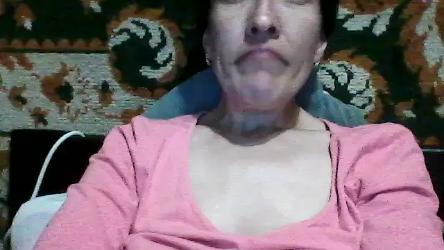 SunnyAmorre online show from May 6, 2026, 7:52 pm