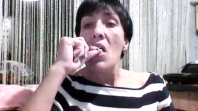 SunnyAmorre online show from May 23, 2026, 7:29 pm