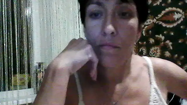 Snapshot of SunnyAmorre chatting on July 8, 2026, 8:35 pm SunnyAmorre online show from July 8, 2026, 8:35 pm