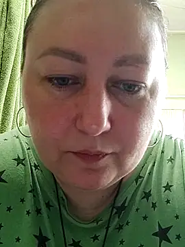 Rini333 online show from September 28, 2025, 10:09 am