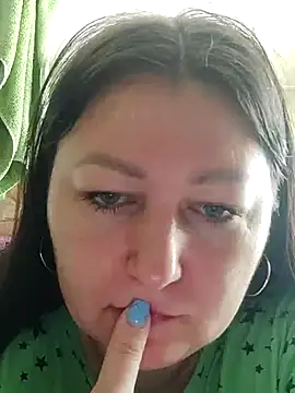 Rini333 online show from June 9, 2026, 9:43 am