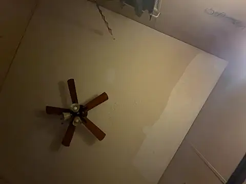 Snapshot of jck1m0t chatting on February 13, 2025, 7:03 am jck1m0t online show from February 13, 2025, 7:03 am