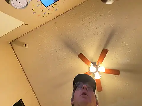 Snapshot of jck1m0t chatting on February 18, 2025, 5:31 am jck1m0t online show from February 18, 2025, 5:31 am