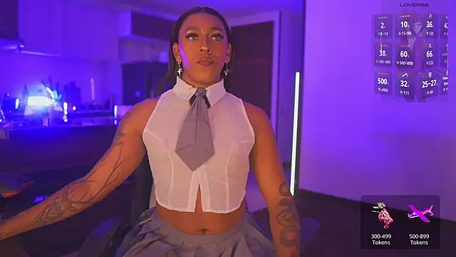 AmberRaus online show from December 5, 2025, 2:42 am