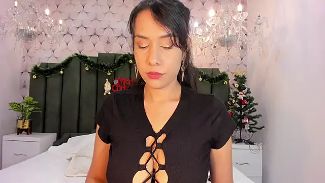 Snapshot of PilarJones_ chatting on December 23, 2024, 4:06 pm PilarJones online show from December 23, 2024, 4:06 pm