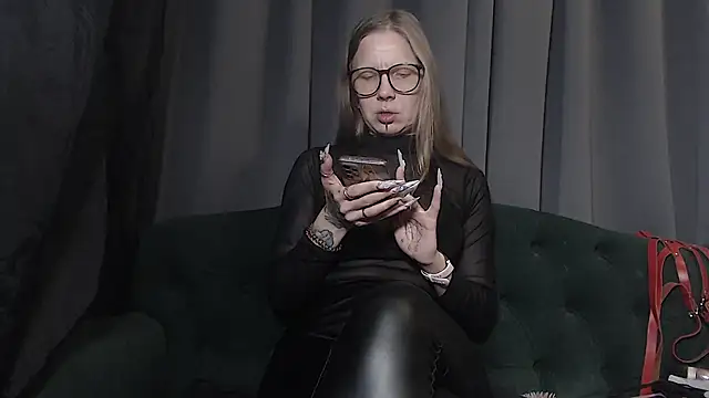 alexandra zaryanova online show from April 25, 2026, 9:45 am
